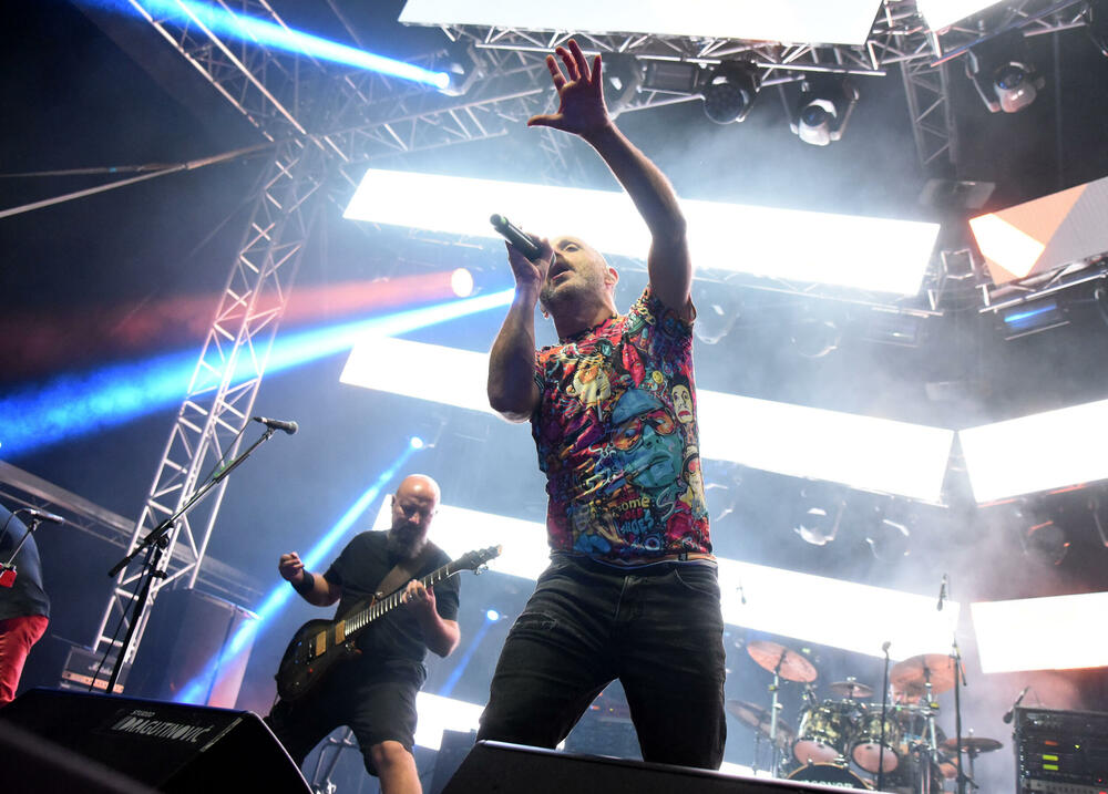 <p>“Nama ne trebaju nikakve brojke, niti godišnjica. Nama sama činjenica da možemo opet svirati je dovoljno veliki motiv da damo sve od sebe. Publika je bila jako željna", rekao je Kekin</p>