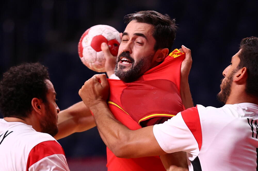 Raul Entrerios na današnjem meču sa Egiptom, Foto: Reuters