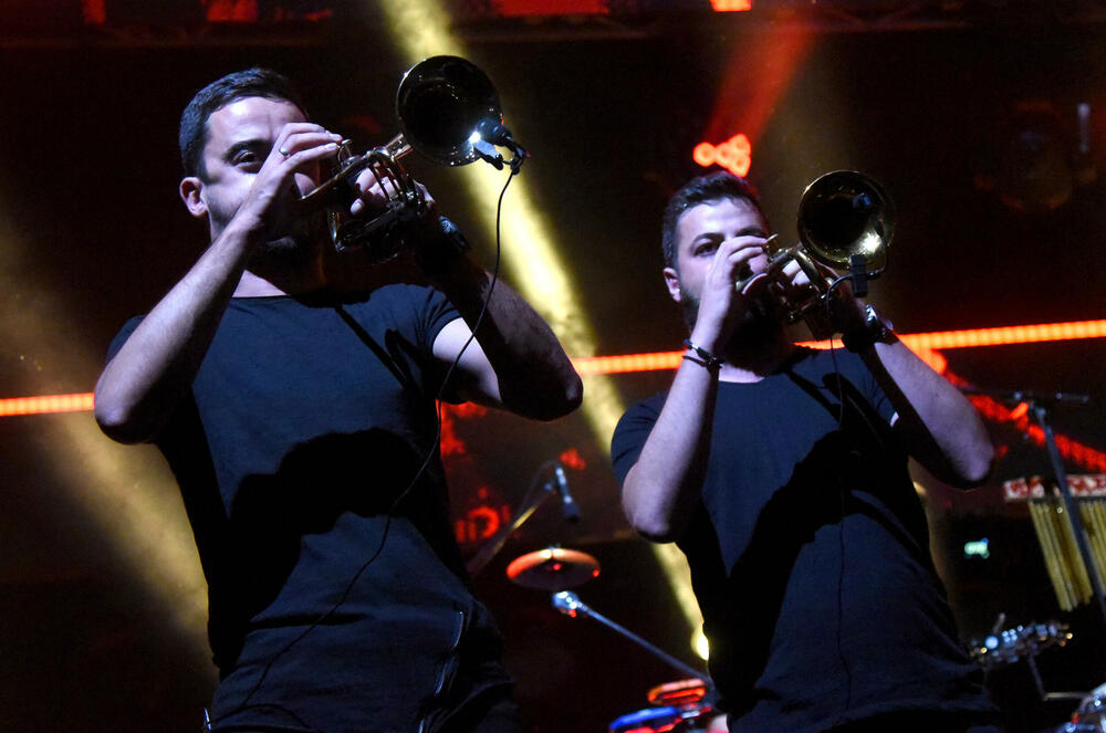 <p>Zečević kazao da su pokazali da se i u dobra korone može uspješno organizovati festival</p>