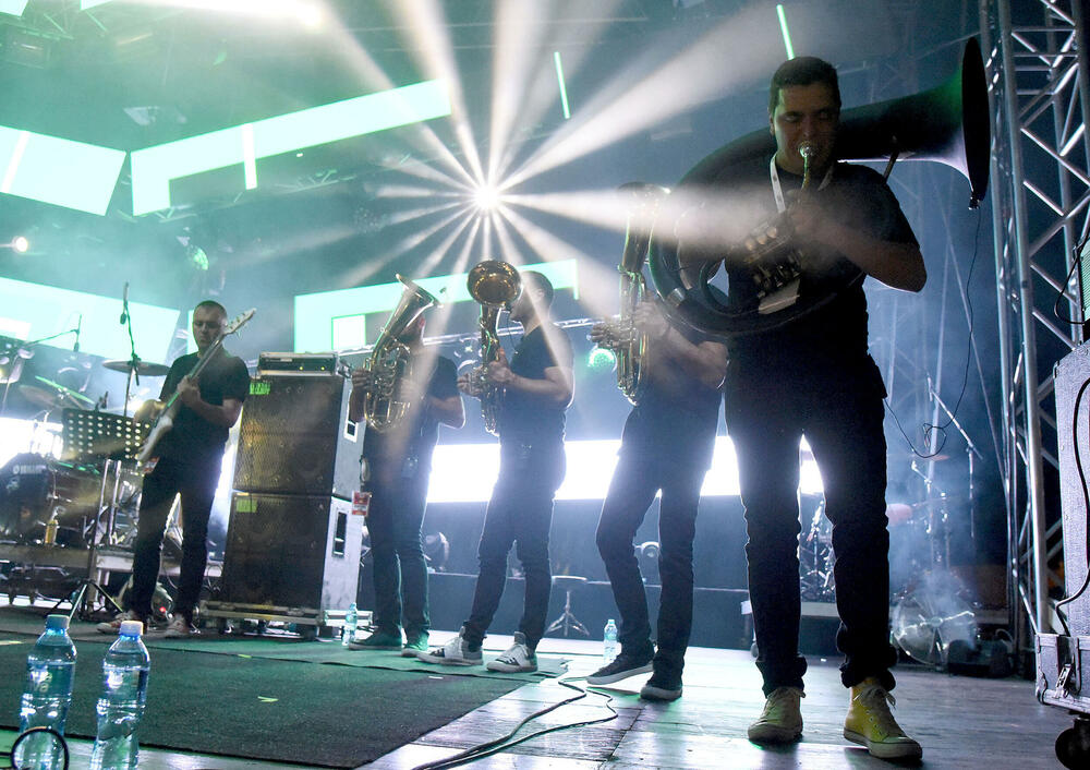 <p>Zečević kazao da su pokazali da se i u dobra korone može uspješno organizovati festival</p>