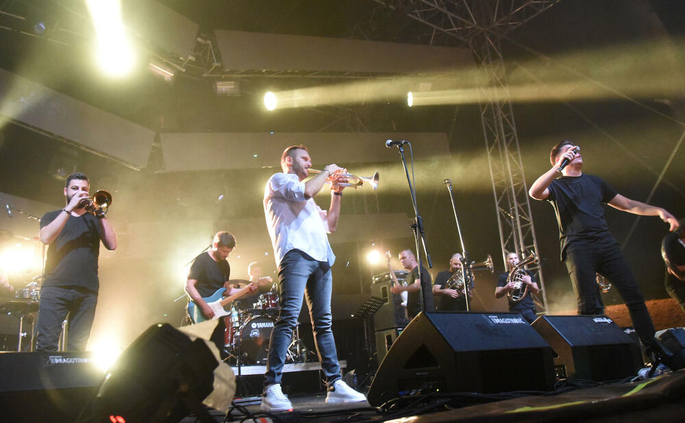 <p>Zečević kazao da su pokazali da se i u dobra korone može uspješno organizovati festival</p>