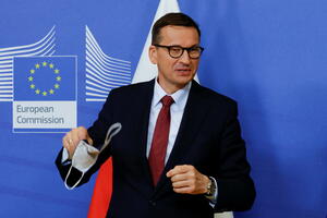 Politički lomovi: Poljsku potresa pet kriza ne računajući...