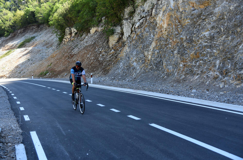 <p>Otvaranjem graničnog prelaza Zatrijebačka Cijevna, Gusinje je postalo najbliža opština sa sjevera Podgorici, a ne najdalja, ako se putuje preko Crne Gore</p>