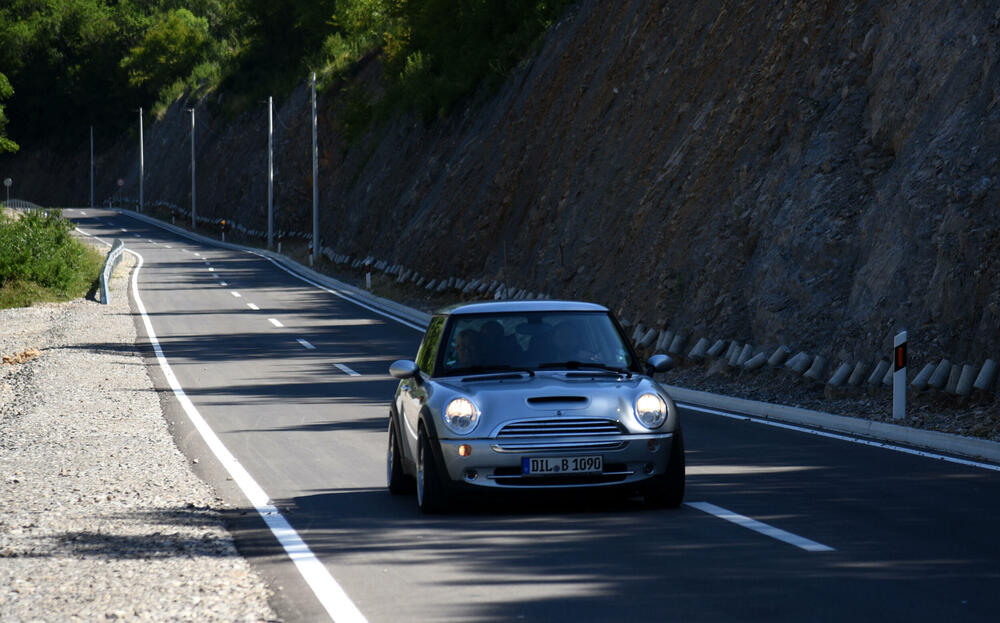 <p>Otvaranjem graničnog prelaza Zatrijebačka Cijevna, Gusinje je postalo najbliža opština sa sjevera Podgorici, a ne najdalja, ako se putuje preko Crne Gore</p>