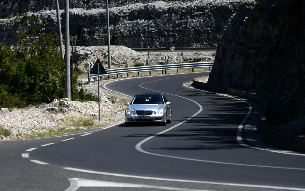 <p>Otvaranjem graničnog prelaza Zatrijebačka Cijevna, Gusinje je postalo najbliža opština sa sjevera Podgorici, a ne najdalja, ako se putuje preko Crne Gore</p>