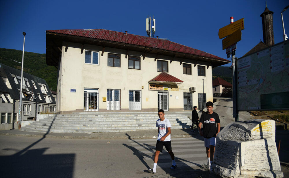 <p>Otvaranjem graničnog prelaza Zatrijebačka Cijevna, Gusinje je postalo najbliža opština sa sjevera Podgorici, a ne najdalja, ako se putuje preko Crne Gore</p>