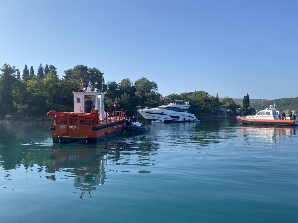 nasukana jahta Tivat