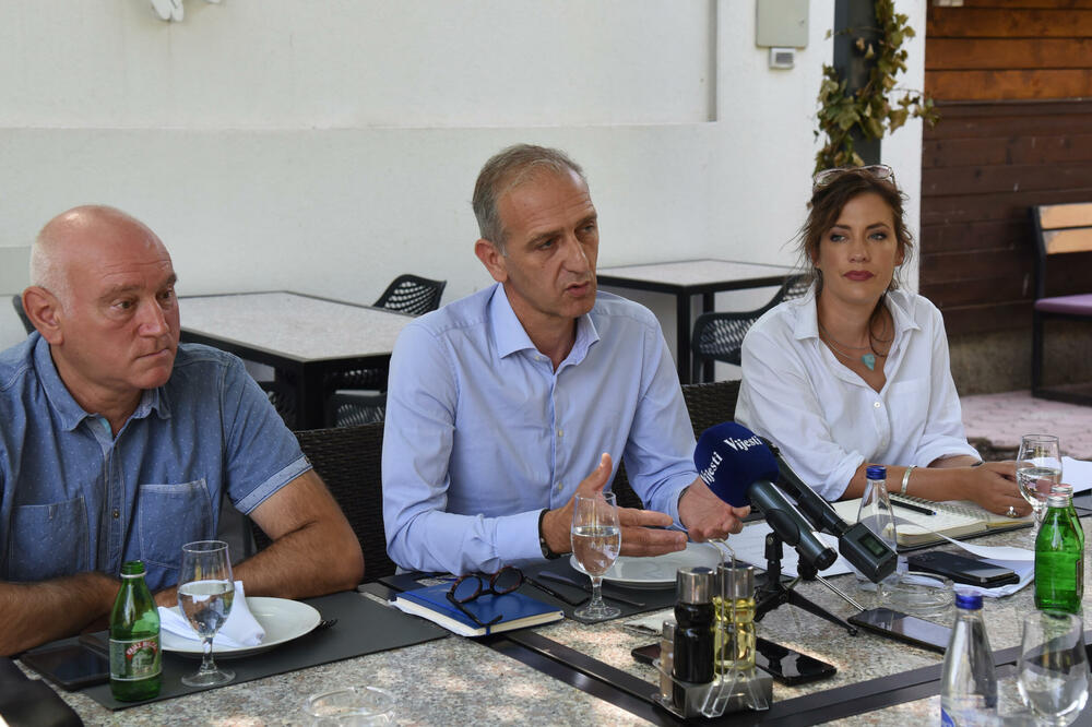 Razgovarao sa sindikatima o mogućem povlačenju tužbi: Jandreoski, Foto: SAVO PRELEVIC