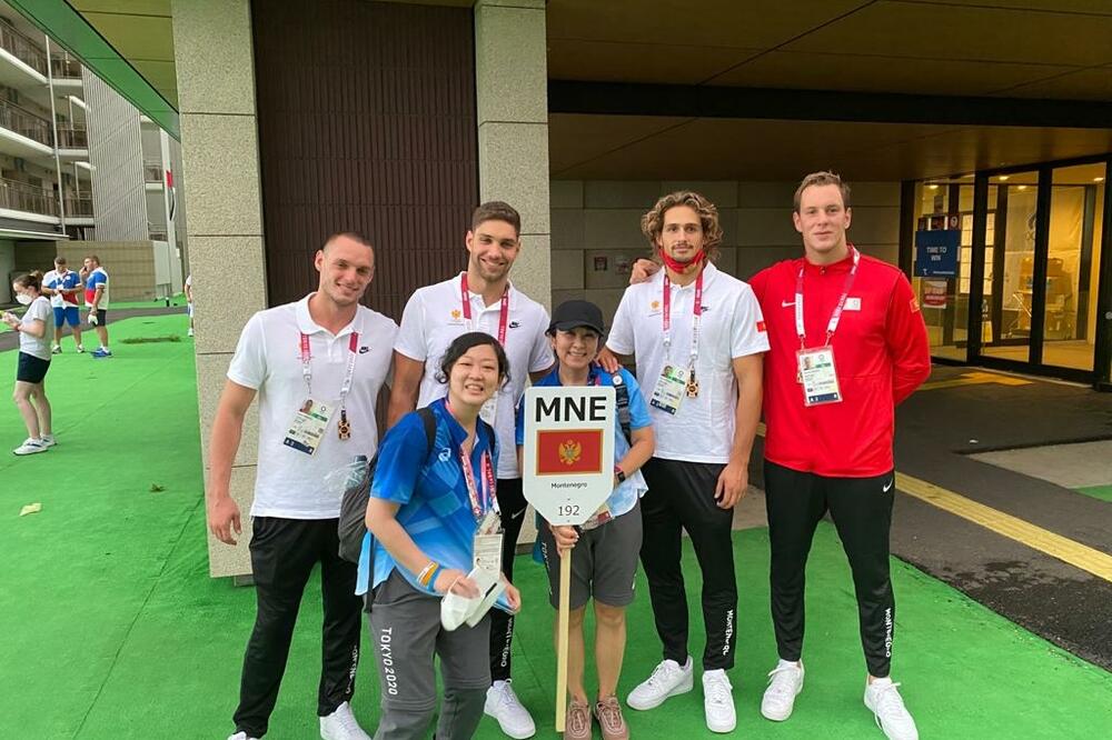 Hongo i Đin s našim vaterpolistima, Foto: Privatna arhiva