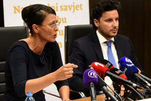 Abazović: Volio bih da vidim Ćalović Marković kao mandatara