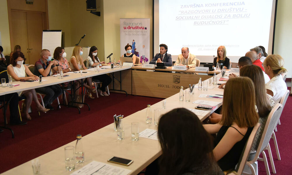 <p>"Lično ću se zalagati da u narednom budžetu bude sredstava za povećanje plata", kazao je potpredsjednik Vlade</p>