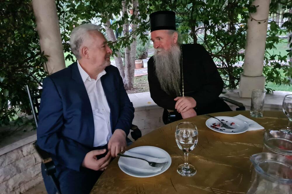 Foto: Twitter/Zdravko Krivokapić