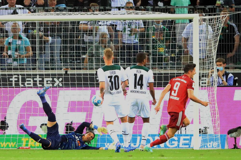 Robert Levandovski daje gol za izjednačenje, Foto: Reuters