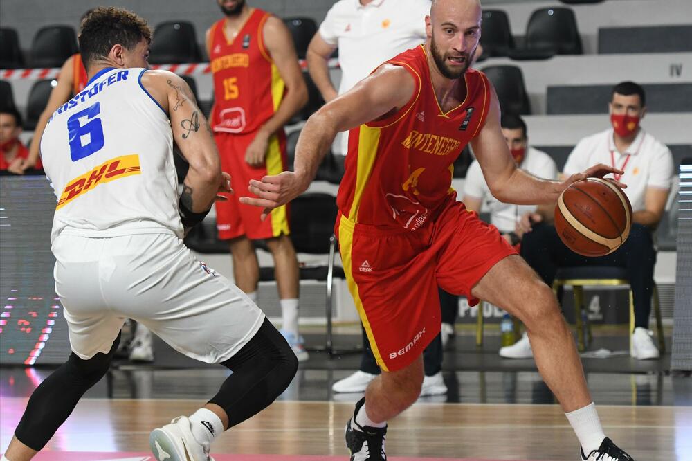 Sa pet vezanih poena umirio posljednji trzaj Islanđana: Radosav Spasojević, Foto: Savo Prelević