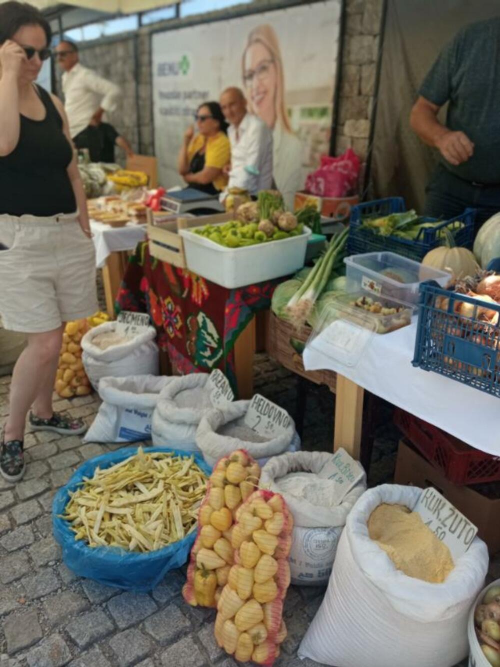 <p>Dio svog repertoara predstavila je i ženska pjevačka grupa "Đude"</p>