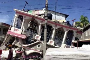 Snažan zemljotres pogodio Haiti: Najmanje 227 mrtvih, stotine...