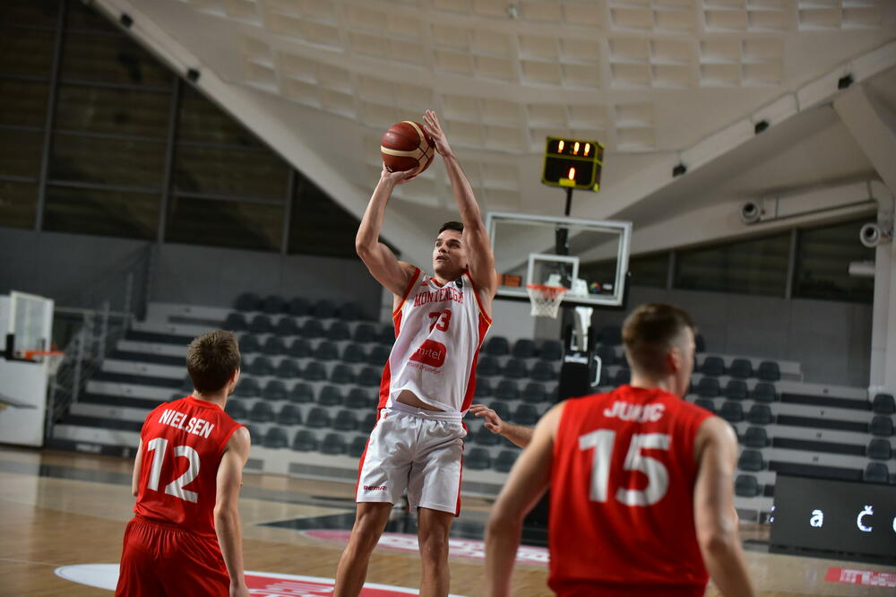 Dao četiri poena na debiju: Milija Miković, Foto: KSCG/Risto Božović