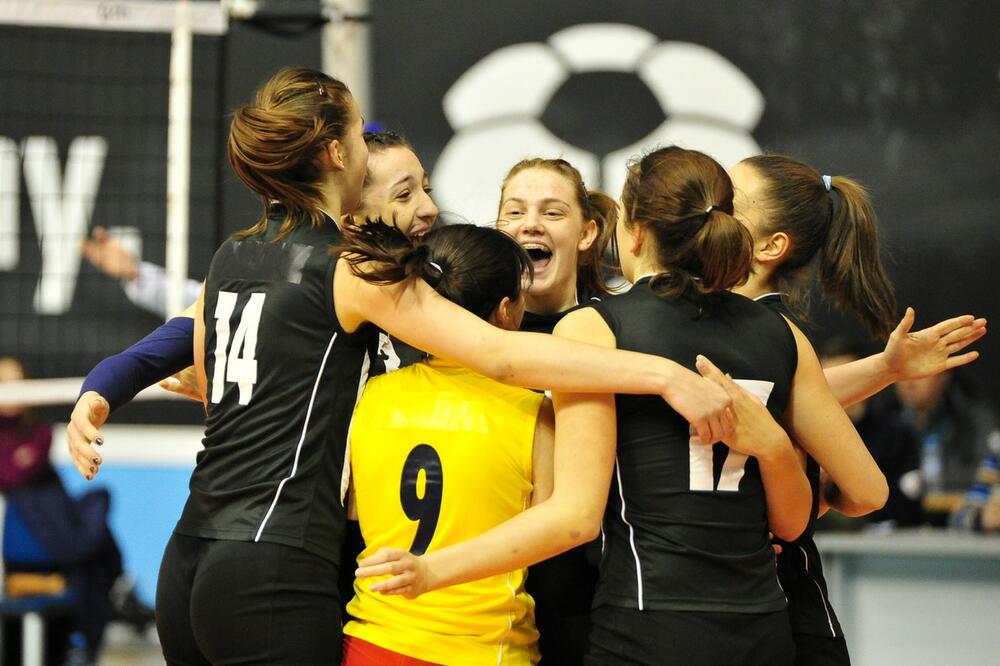 ženska juniorska odbojkaška reprezentacija Crne Gore