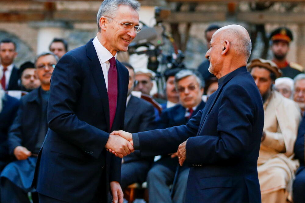 Avganistanski predsjednik Ašraf Gani i generalni sekretar NATO-a Jens Stoltenberg na zajedničkoj konferenciji za novinare u Kabulu u februaru 2020, Foto: Rojters