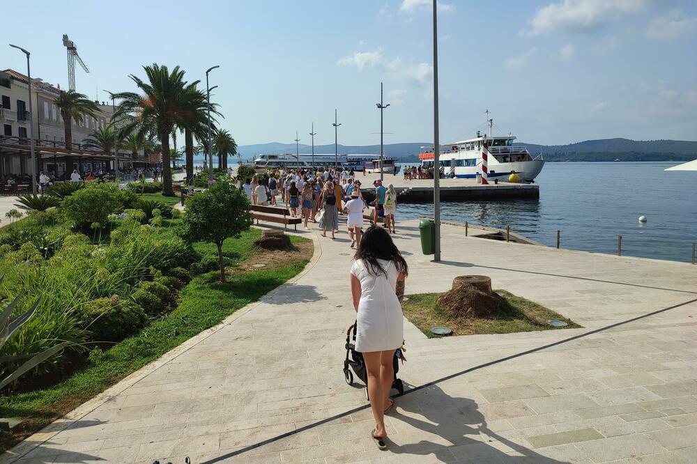 Gradska riva Pine u Tivtu, Foto: Siniša Luković