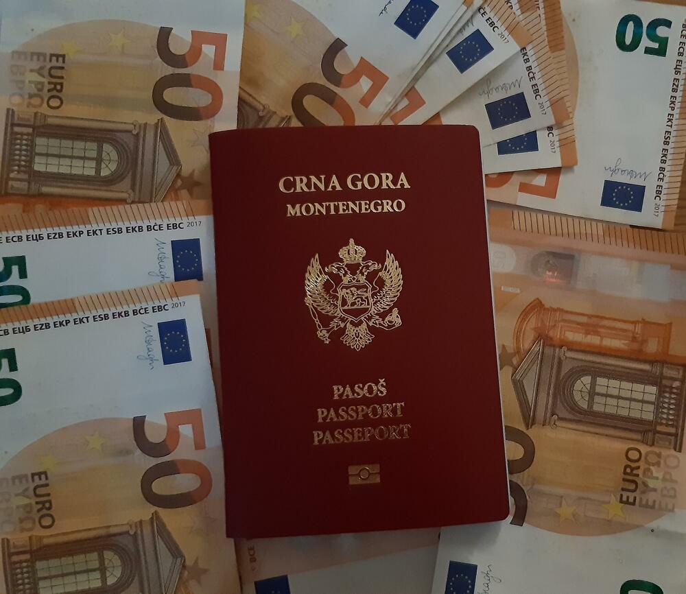 Najviše crnogorskih pasoša “prodato” Rusima i Kinezima (ilustracija), Foto: Vijesti