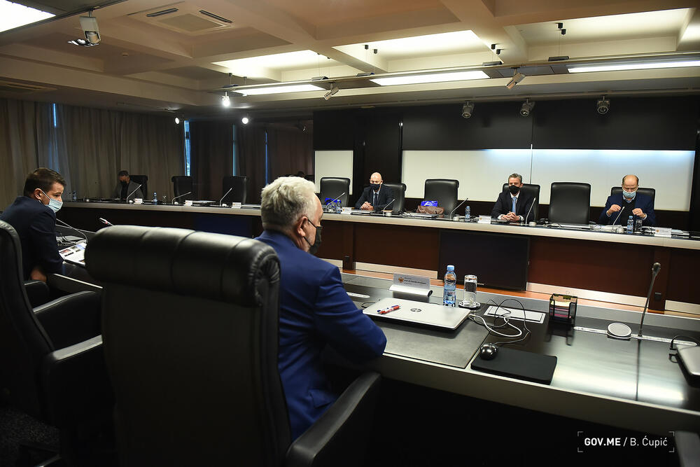 Premijer Zdravko Krivokapić na sastanku s Bofijem i drugim  predstavnicima kompanije “Tara resources” 