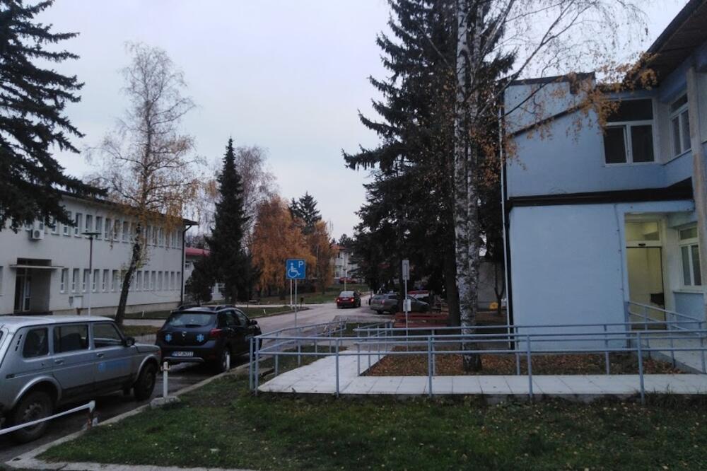 Uz bolnicu u Brezoviku, jedina paviljonskog tipa u Crnoj Gori, Foto: Goran Malidžan