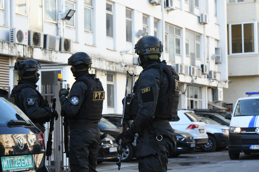 Detalj sa privođenja u Specijalno tužilaštvo (arhiva/ilustracija), Foto: SAVO PRELEVIC