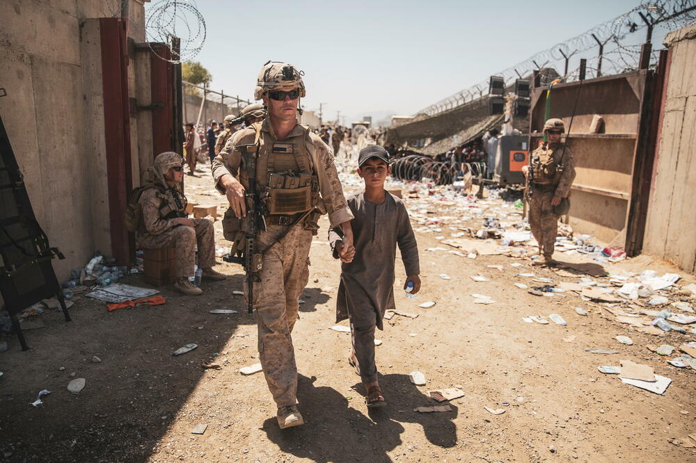 Američka vojska pomaže u evakuaciji na aerodromu u Kabulu, Foto: Reuters