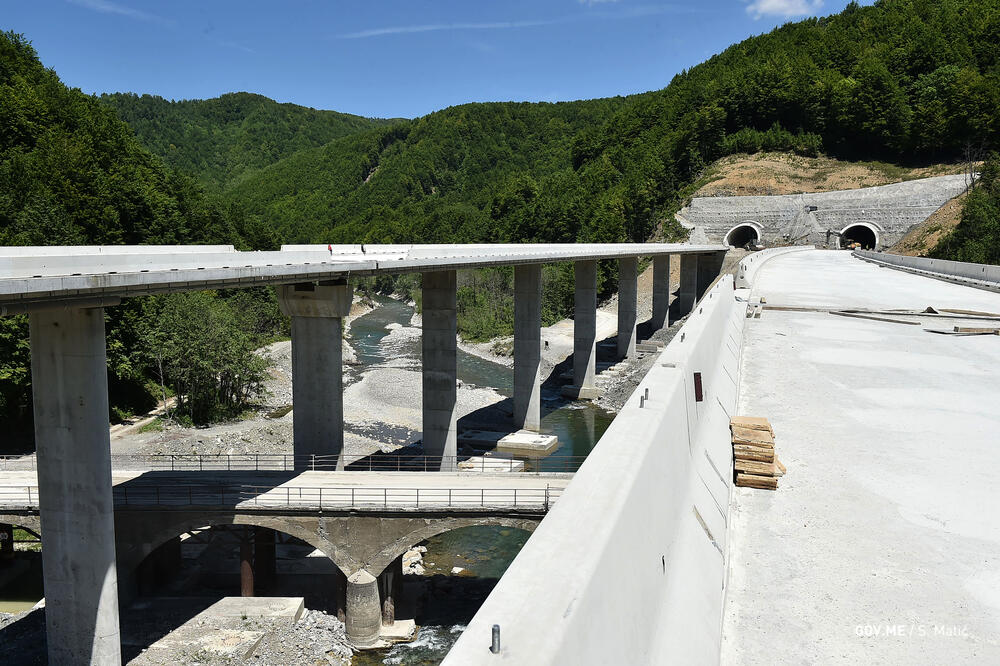 Ostalo manje od sto dana: Sa gradilišta auto-puta, Foto: GOV.ME/SasaMatic