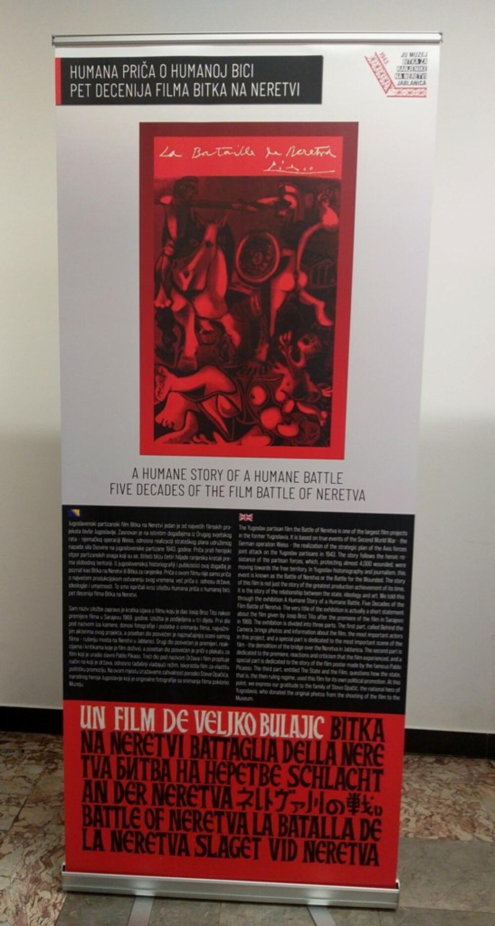 <p>Na 15 panoa, podijeljenih u tri dijela, ispričana je priča o filmu koji je, prema procjenama svjetskih producenata, koštao nevjerovatnih 12 miliona dolara, a u njegovom finansiranju učestvovalo je 58 preduzeća</p>