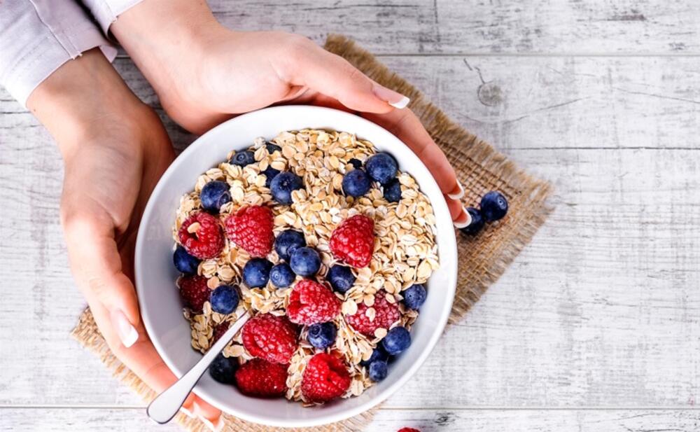 kaša od heljde i bobičastog voća