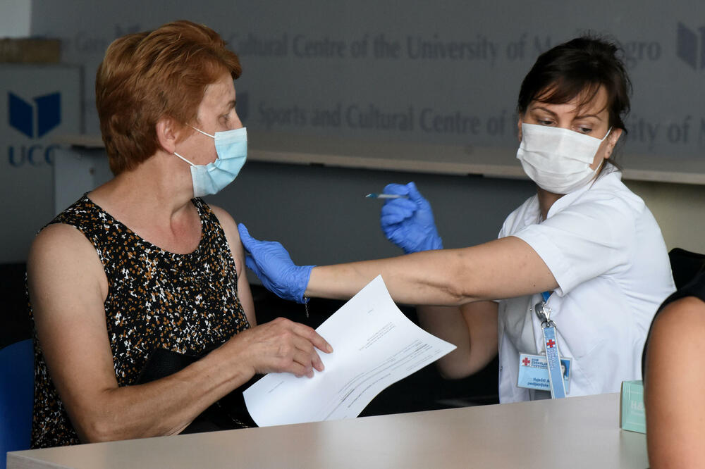 Biće i treća doza za određene kategorije, Foto: Luka Zekovic