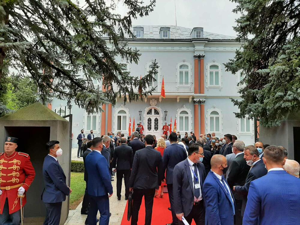 <p>Predsjednik Turske u zvaničnoj posjeti Crnoj Gori boravi na poziv predsjednika države Mila Đukanovića</p>