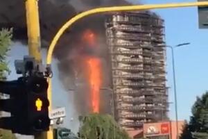 Veliki požar progutao soliter u Milanu, nema podataka o žrtvama