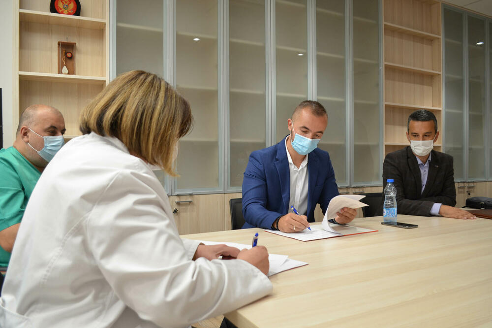 Sa potpisivanja ugovora, Foto: KCCG