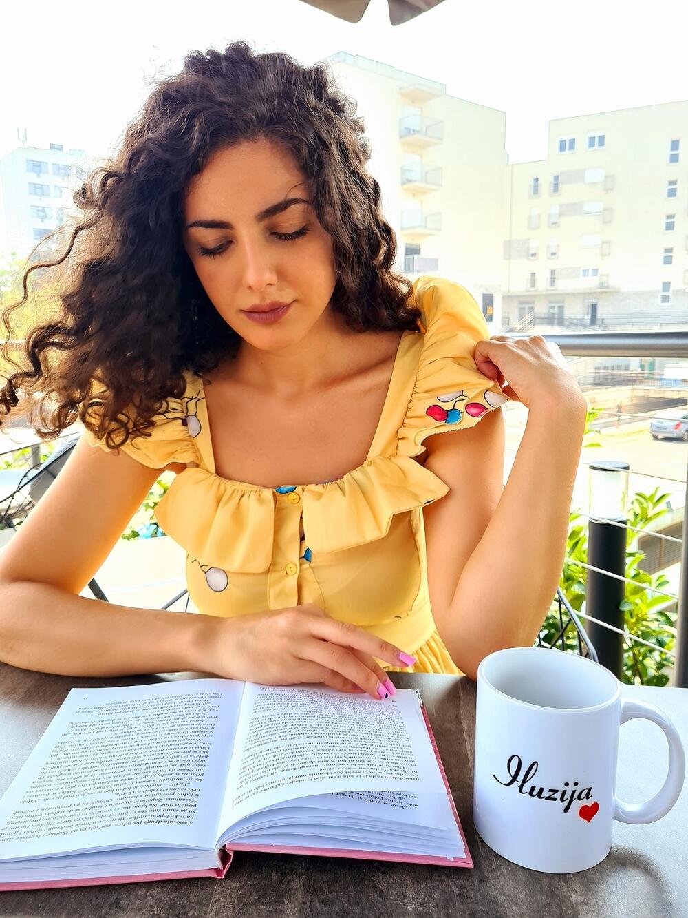 U svijetu književnosti se uvijek rado izgubi: Aleksandra Roćenović