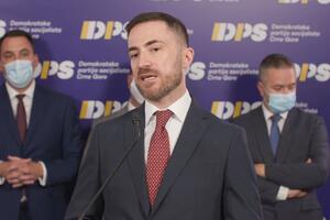 Bogdanović: Prije će se Vlada iseliti iz nove, nego mi iz stare...