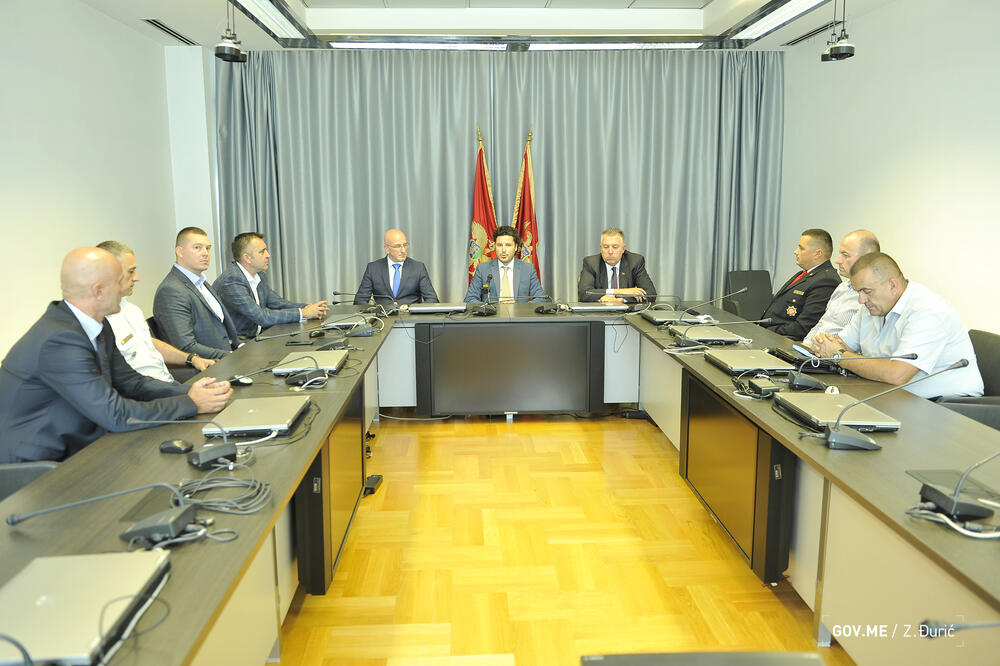 Sa sastanka sa vatrogascima, Foto: Zoran Đurić