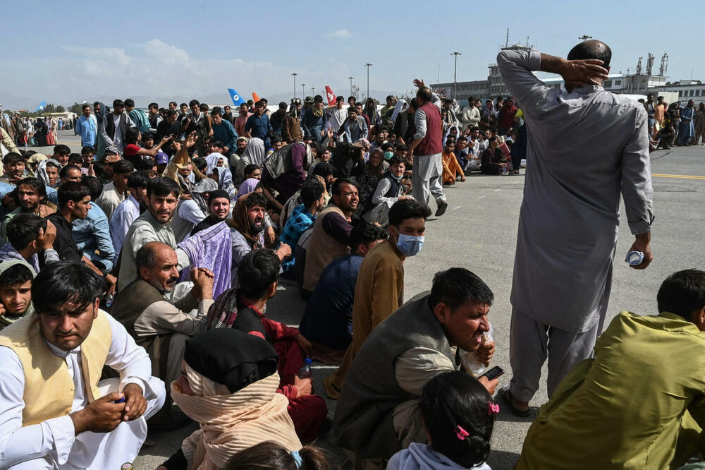 Avganistanci na kabulskom aerodromu, Foto: Shutterstock