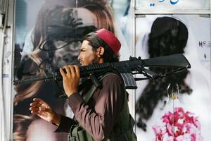 Avganistan: Crni jastrebovi i hamviji - američka vojna oprema u...