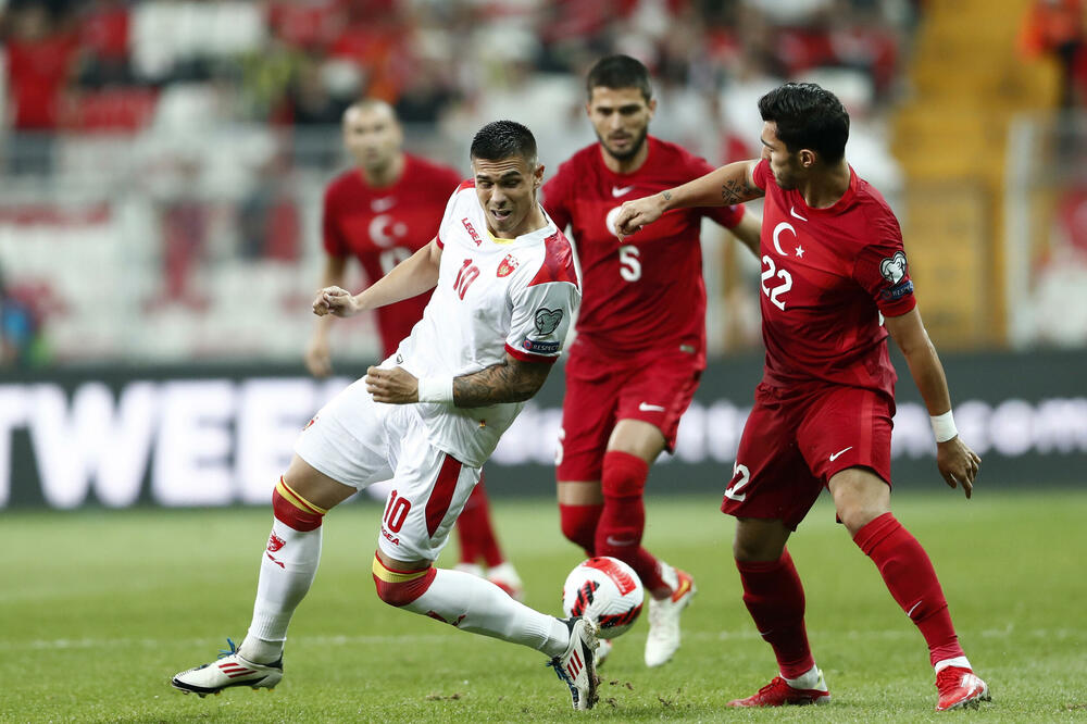 Uroš Đurđević na meču sa Turskom u Istanbulu, Foto: Reuters