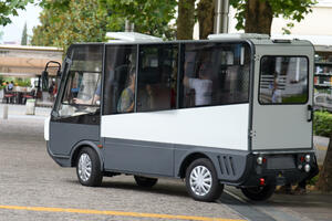 Komšo "krstari" ulicama Podgorice