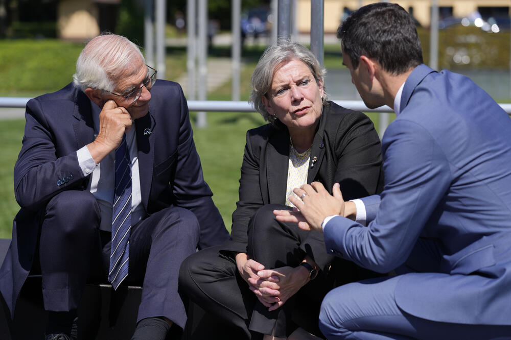 Borel i Tonin s holandskom ministarkom odbrane, Foto: Darko Bandic