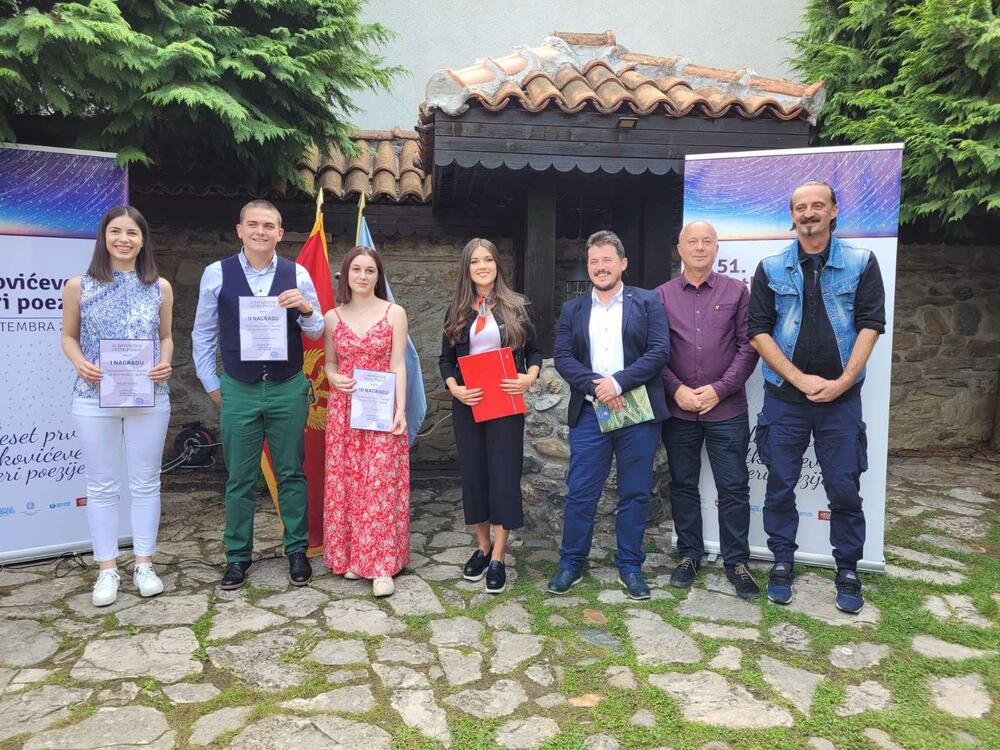 <p>Podgoričanka Nataša Gudelj dobitnica je prve nagrade za mlade pjesnike</p>