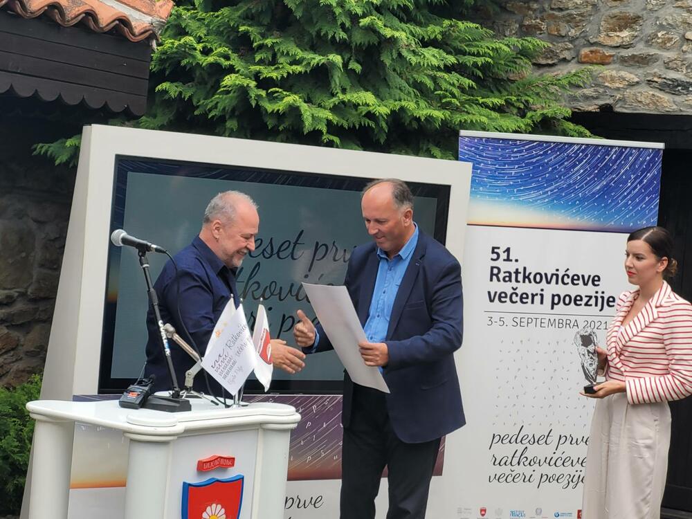 <p>Podgoričanka Nataša Gudelj dobitnica je prve nagrade za mlade pjesnike</p>