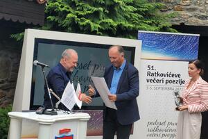 Stiglo 89 knjiga poezije