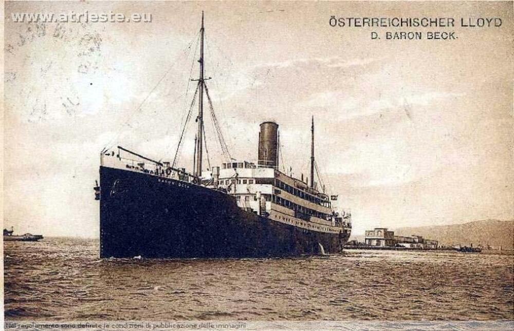 Parobrod “BARON BECK” kojim je komandovao Ivelić