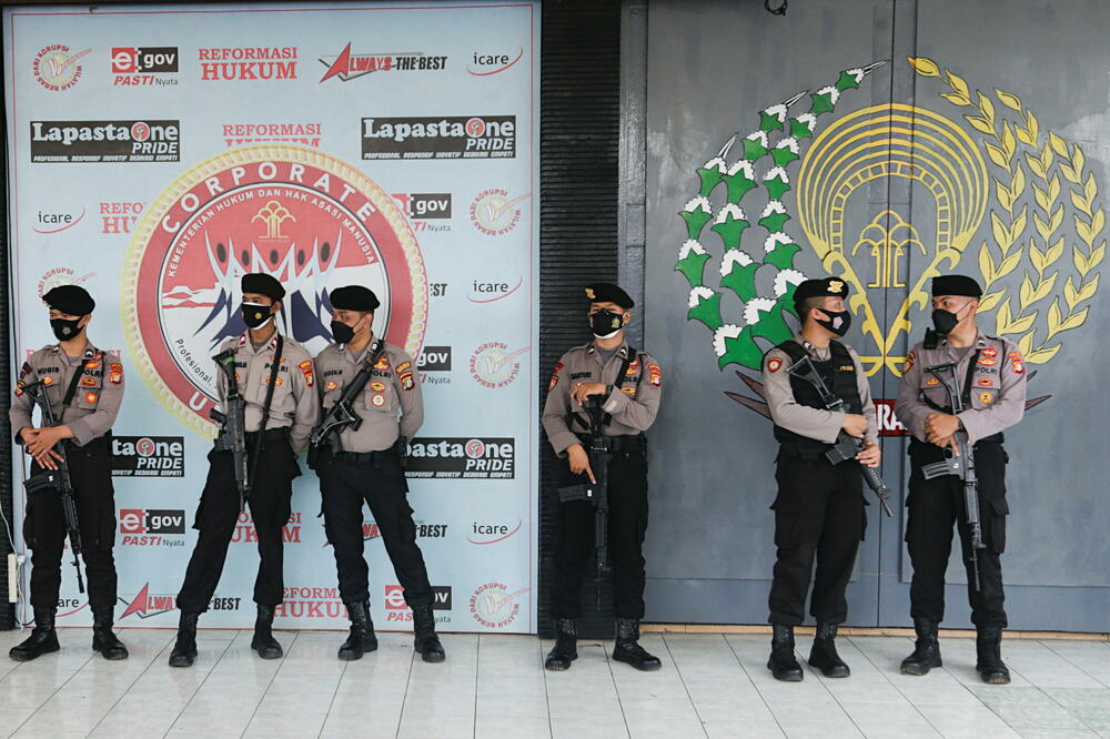 Policija isprd zatvora Tangerang, Foto: Reuters
