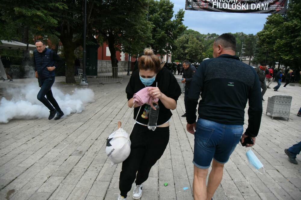 Krivokapić (lijevo) na protestu na Cetinju, Foto: Luka Zeković